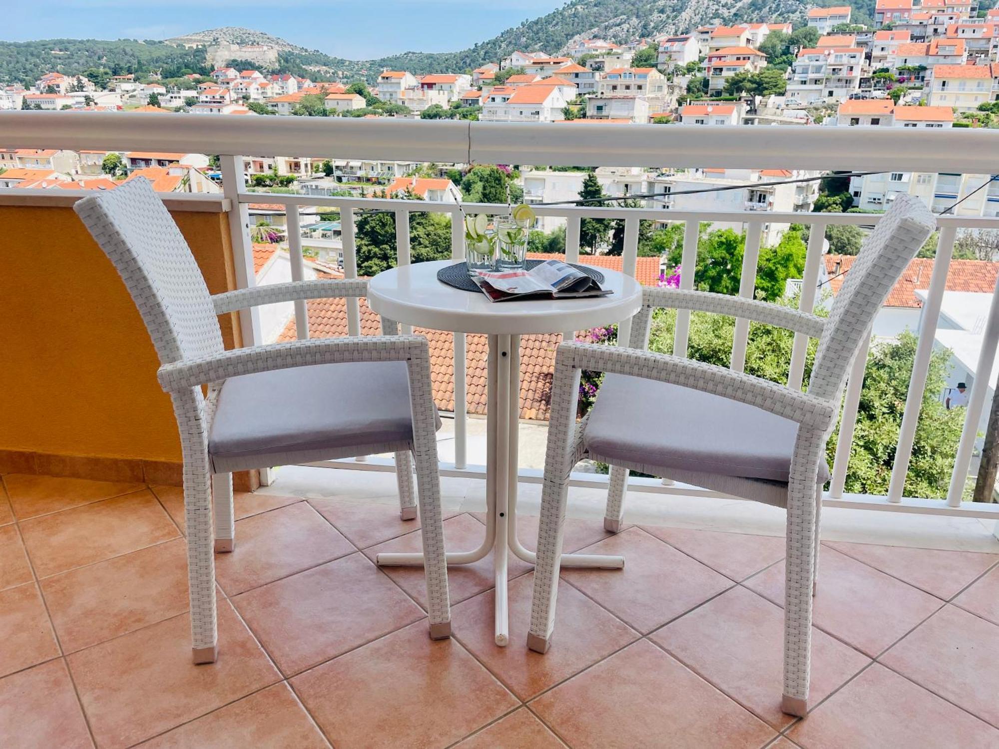 Apartments Sunny Elza Hvar Town Exterior photo