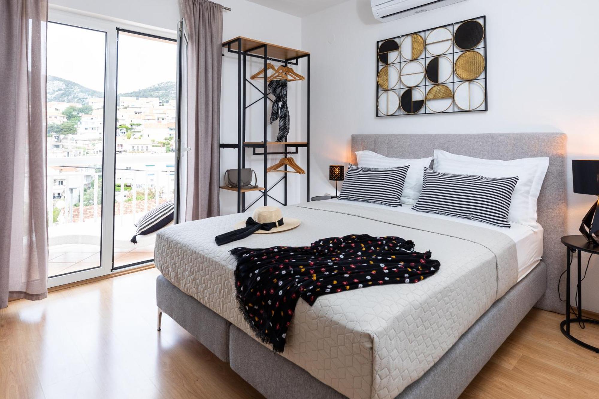 Apartments Sunny Elza Hvar Town Exterior photo