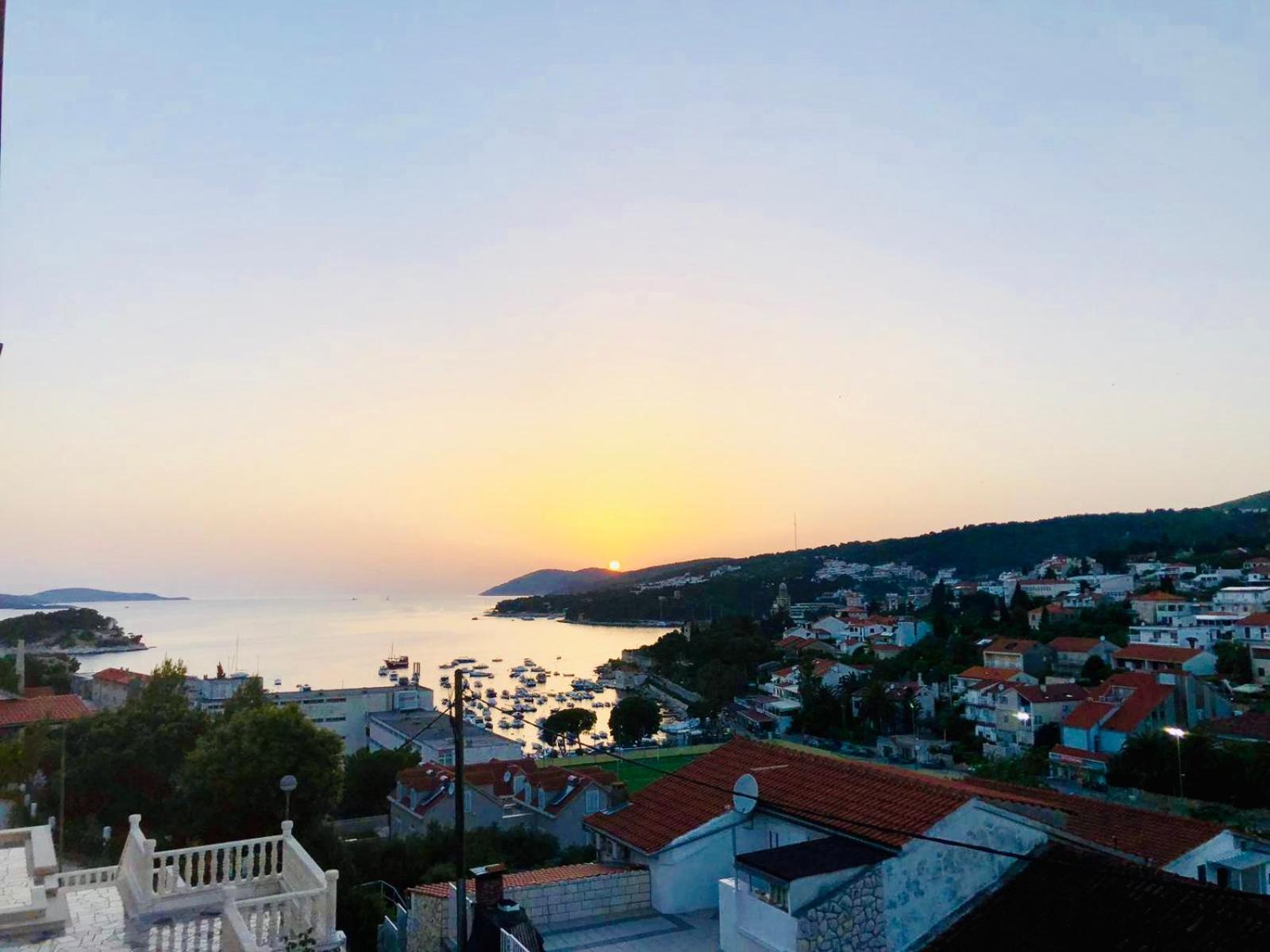 Apartments Sunny Elza Hvar Town Exterior photo